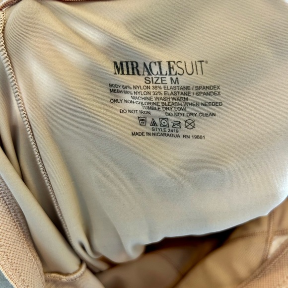 Miraclesuit Shapewear Tummy Tuck High Waist Thigh Slimmer - Picture 3 of 3